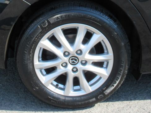 Used 2016 MAZDA MAZDA3 i Grand Touring Sedan FWD image 26