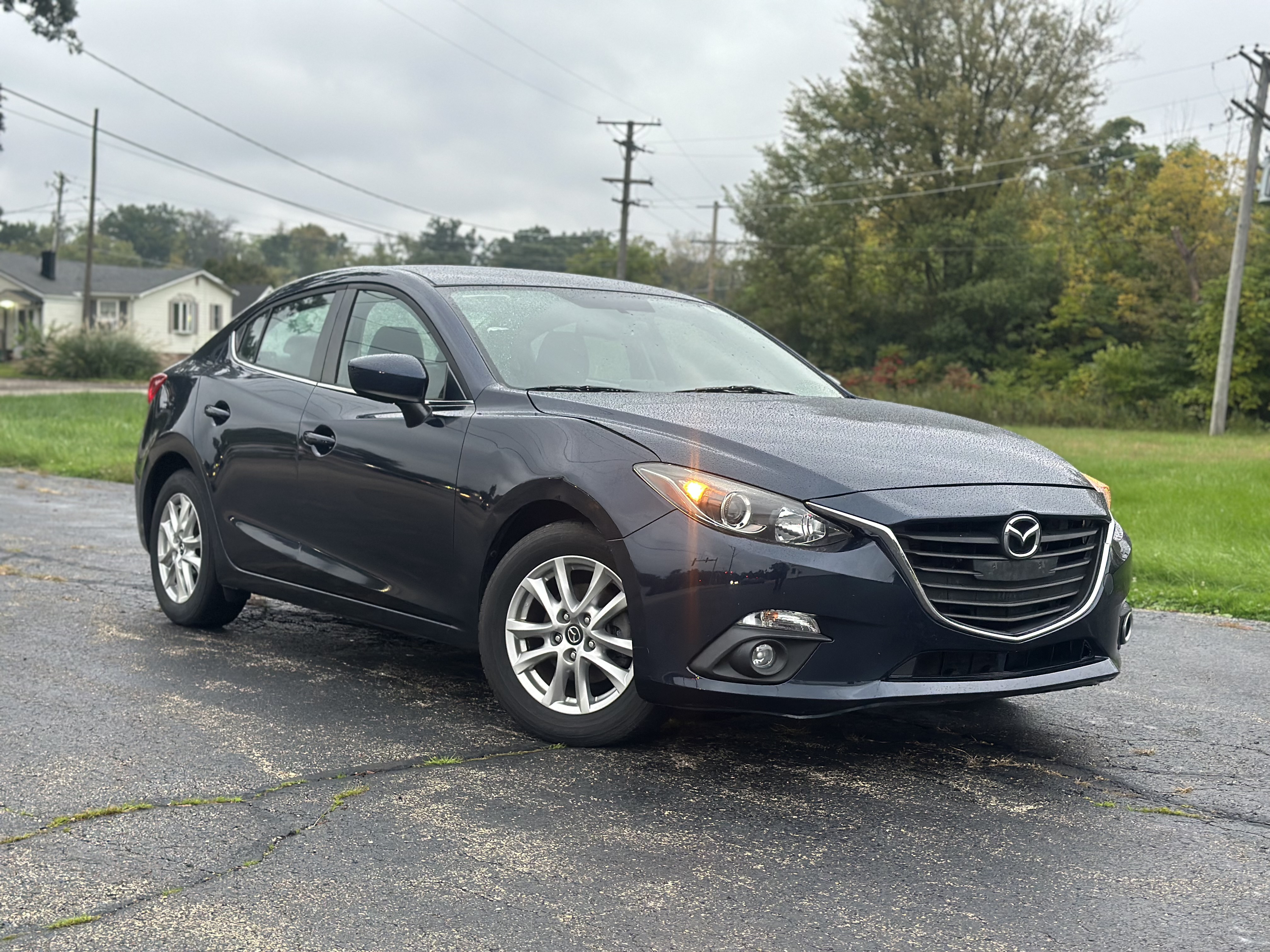 Used 2015 MAZDA MAZDA3 i Touring Sedan FWD image 1