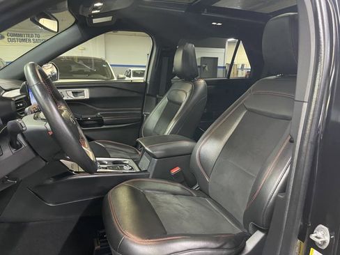 Certified 2022 Ford Explorer ST-Line image 15