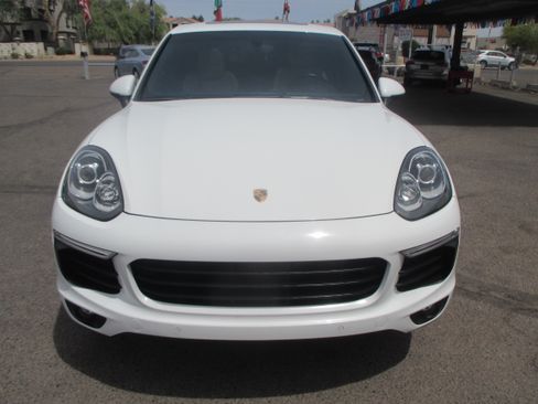 Used 2016 Porsche Cayenne image 17