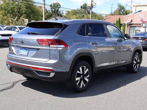 Used 2022 Volkswagen Atlas Cross Sport SE image 8