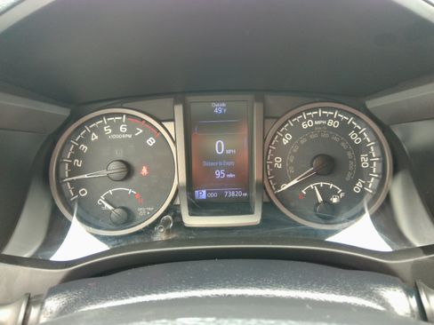 Used 2018 Toyota Tacoma TRD Off-Road image 63