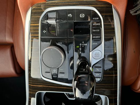 Used 2020 BMW X7 xDrive40i image 27