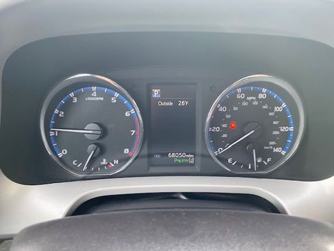 Used 2016 Toyota RAV4 Limited image 17