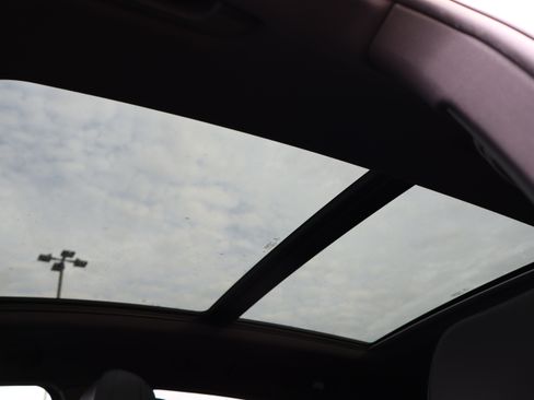 Used 2018 Porsche Macan Sport Edition image 16