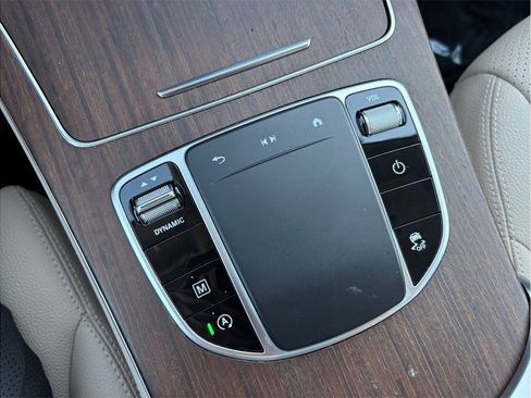 Used 2020 Mercedes-Benz GLC 300 image 34