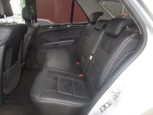 Used 2011 Mercedes-Benz ML 350 image 8