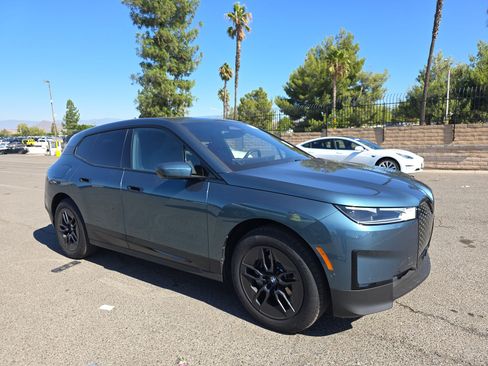 Used 2025 BMW iX xDrive50 image 15