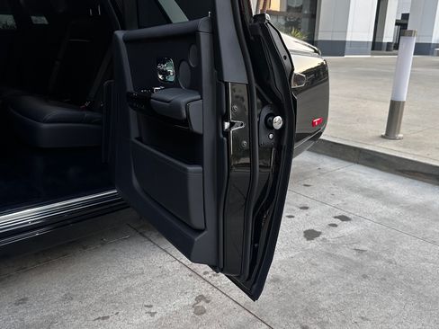 Used 2021 Rolls-Royce Phantom image 30