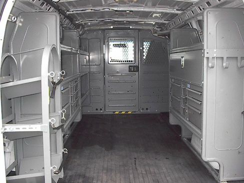 Used 2021 Chevrolet Express 2500 image 19