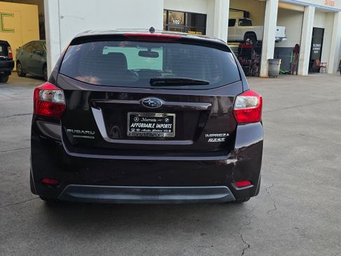Used 2013 Subaru Impreza 2.0i Premium image 8