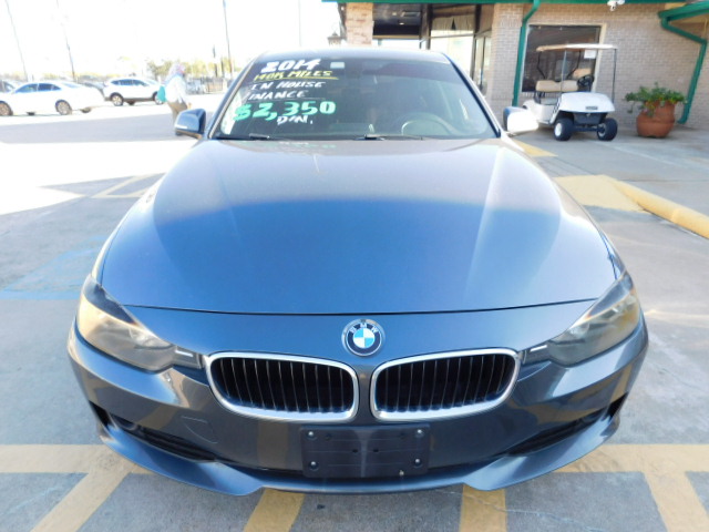 Used 2014 BMW 320i Sedan RWD image 3