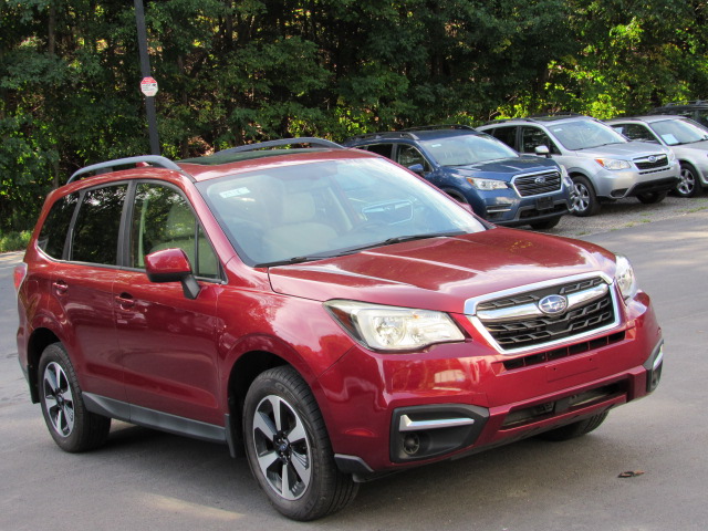 Used 2017 Subaru Forester 2.5i Premium AWD/4WD image 14