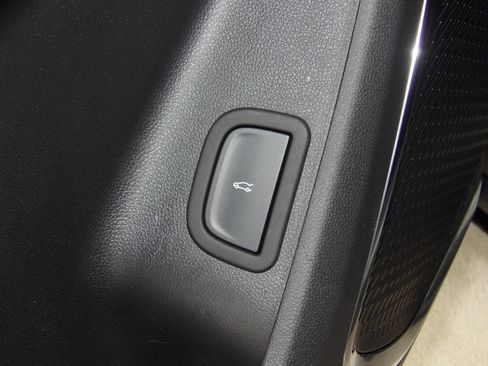 Used 2026 GMC Acadia FWD Elevation image 17