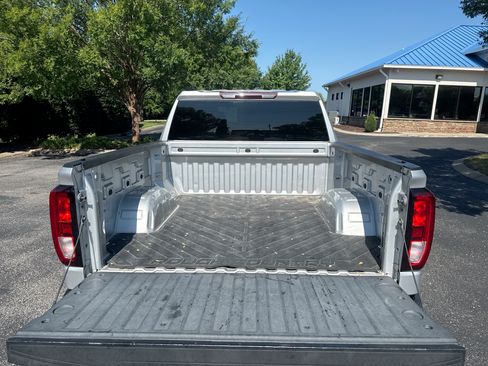 Used 2021 GMC Sierra 1500 2WD Crew Cab Elevation image 3