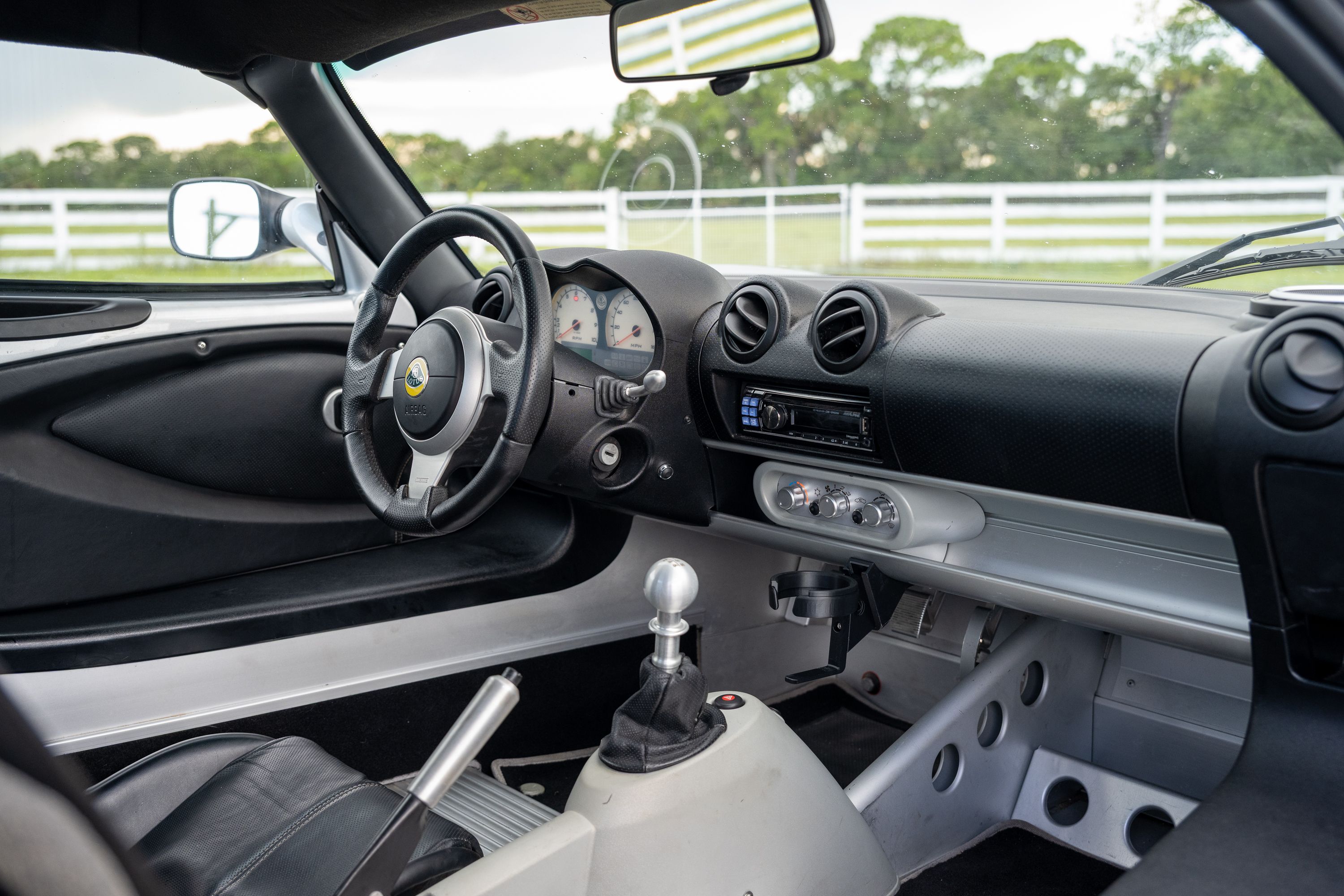 Used 2005 Lotus Elise w/ Touring Package RWD image 23