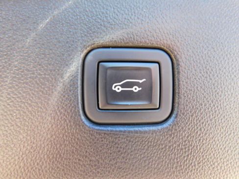 Used 2020 Chevrolet Blazer LT image 9