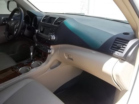 Used 2012 Toyota Highlander 4WD Limited image 23