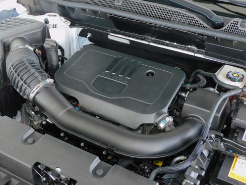 Used 2025 Chevrolet Blazer FWD LT w/ 2LT image 13
