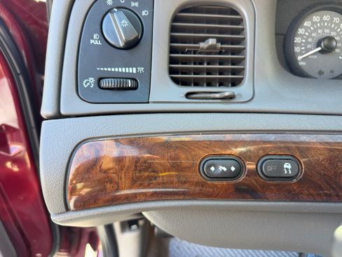 Used 2007 Mercury Grand Marquis LS w/ Premium Package RWD image 6