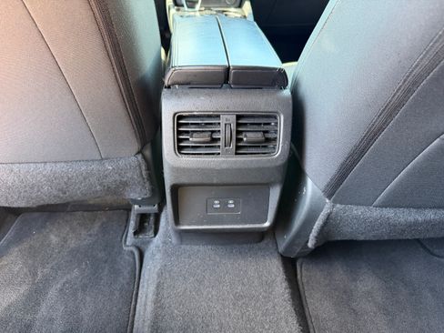 Used 2024 Nissan Rogue AWD SV image 14