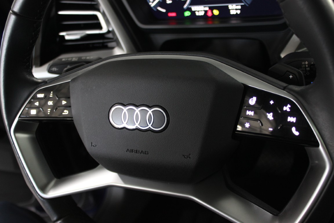 Used 2024 Audi Q4 e-tron quattro Premium Plus Sportback AWD/4WD image 25