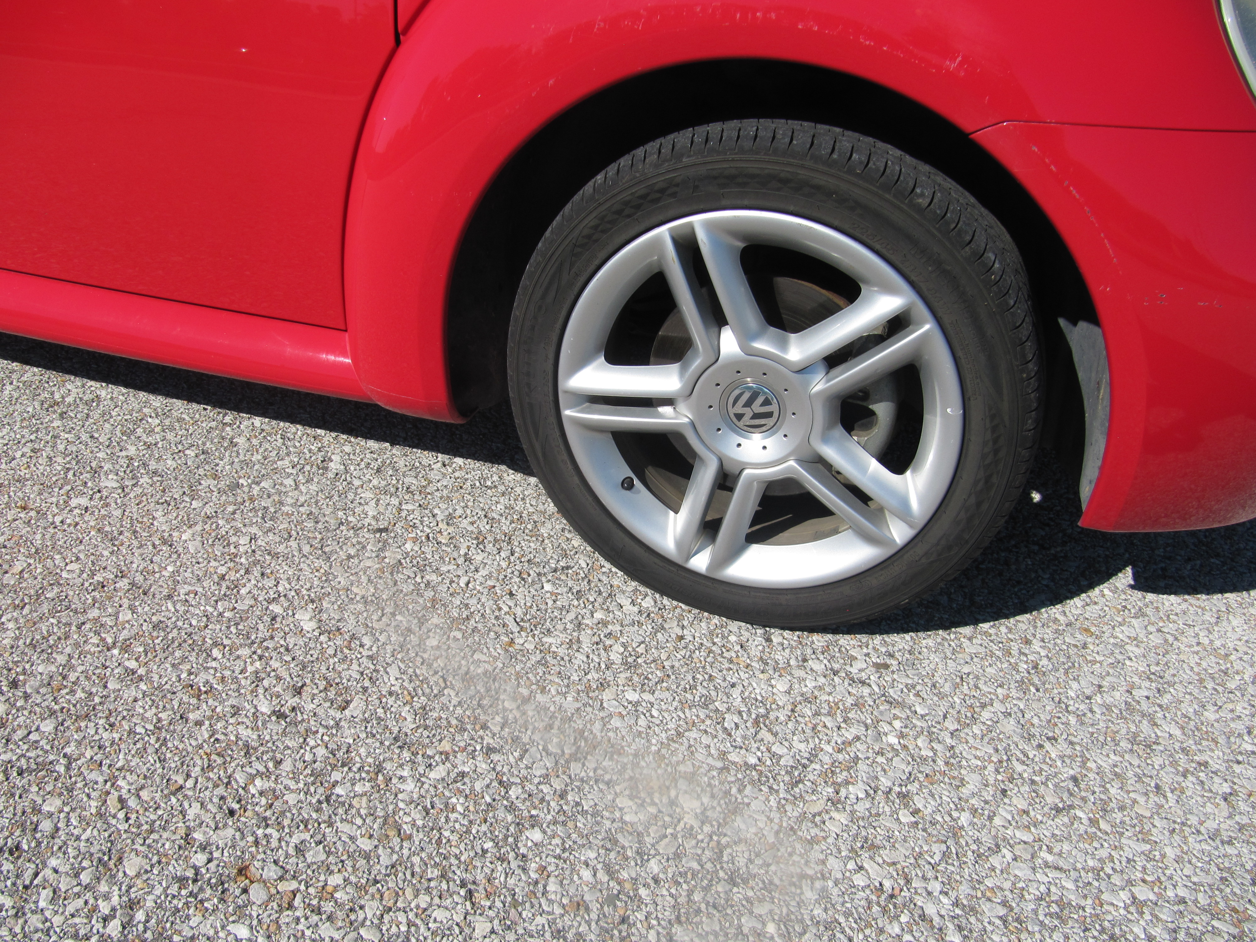 Used 2004 Volkswagen Beetle GLS Turbo Convertible FWD image 9
