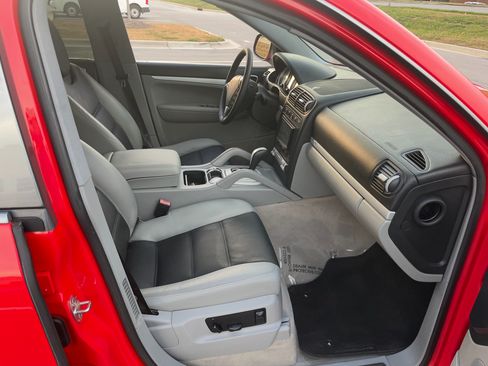 Used 2006 Porsche Cayenne S Titanium Edition image 12