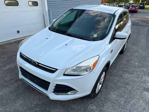 Used 2016 Ford Escape 4WD SE image 2