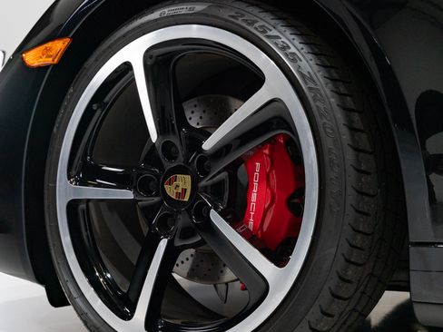 Used 2015 Porsche 911 Targa 4S image 14