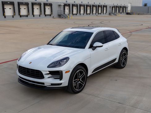 Used 2019 Porsche Macan S AWD/4WD image 2