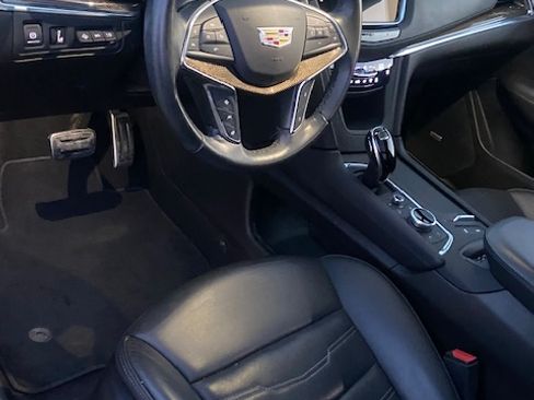 Used 2023 Cadillac XT5 AWD image 16
