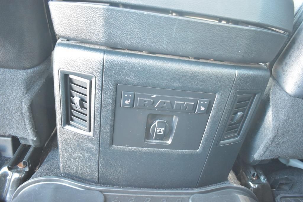 Used 2017 RAM 3500 Laramie RWD image 19