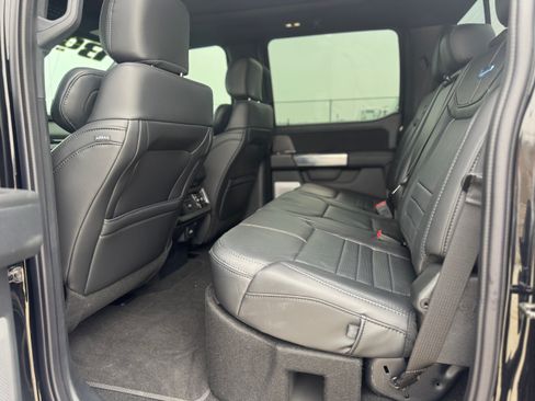 Used 2025 Ford F350 Platinum image 18
