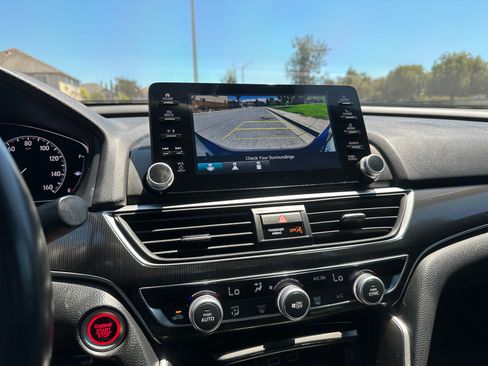 Used 2021 Honda Accord Sport image 10