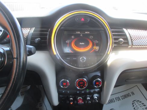 Used 2018 MINI Cooper S 2-Door Hardtop FWD image 6