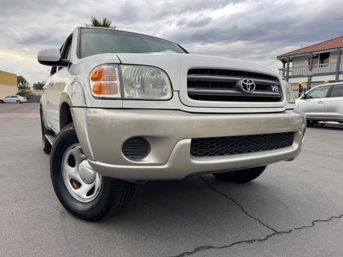 Used 2004 Toyota Sequoia SR5 image 15
