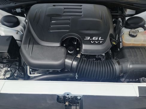 Used 2019 Dodge Challenger SXT image 11