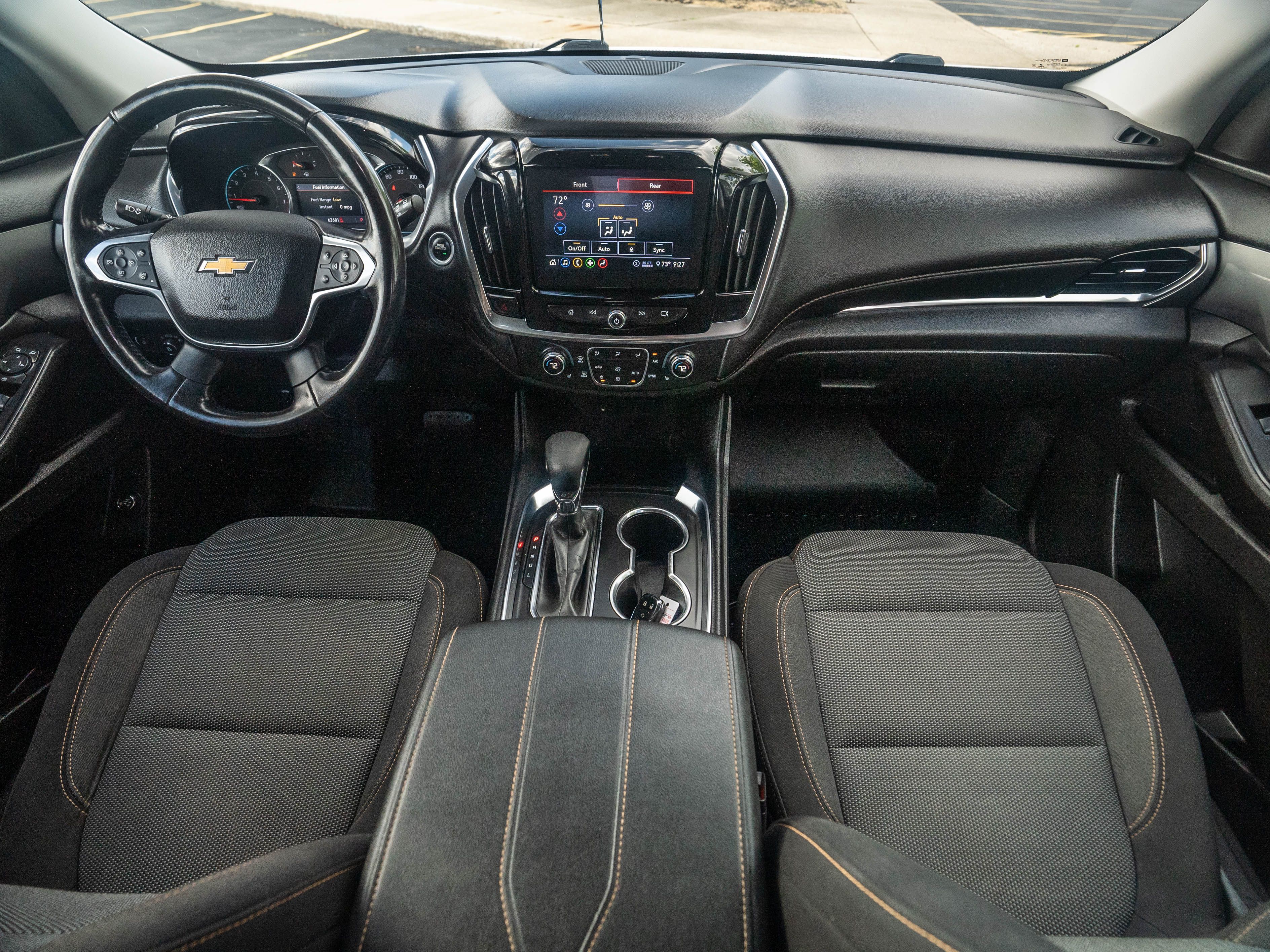 Used 2021 Chevrolet Traverse AWD LT image 31