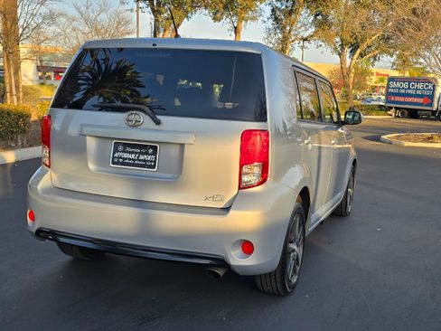 Used 2013 Scion xB Release Series 10.0 image 8