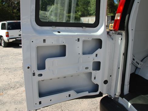 Used 2013 Chevrolet Express 1500 UNAVAIL RWD image 11