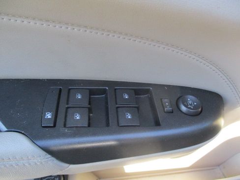 Used 2012 Cadillac SRX Luxury image 21