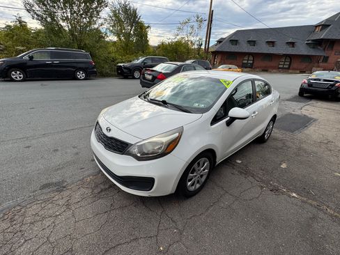 Used 2014 Kia Rio LX image 2