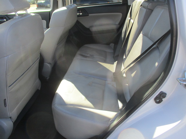 Used 2015 Subaru Forester 2.5i Limited AWD/4WD image 22