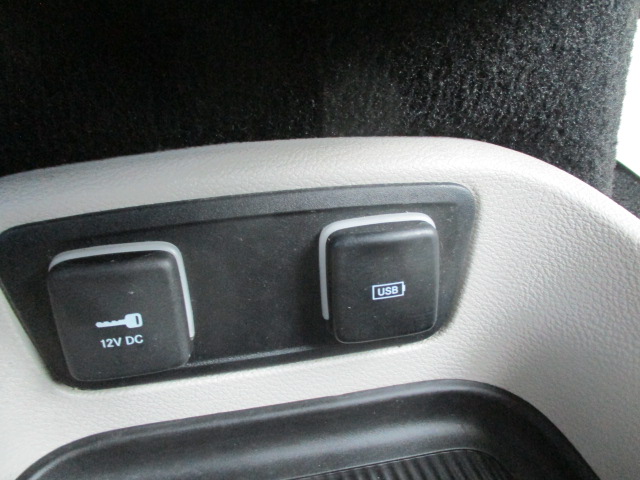 Used 2018 Chrysler Pacifica Touring-L FWD image 55