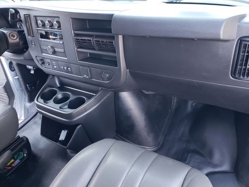 Used 2021 Chevrolet Express 2500 image 16