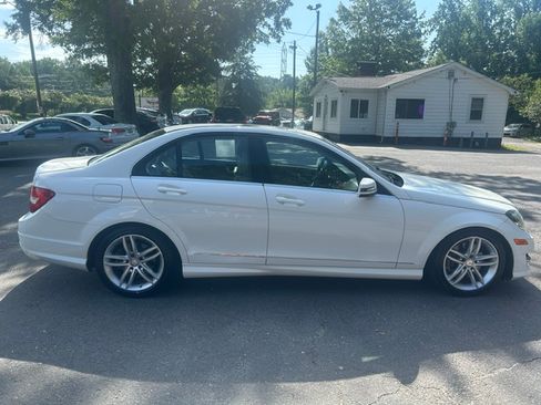 Used 2013 Mercedes-Benz C 300 4MATIC Sedan image 6