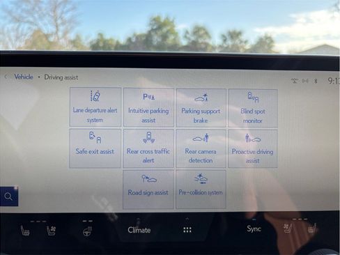 Used 2025 Lexus NX 250 250 Premium Sport Utility 4D w/ Accessory Package (K3) image 33