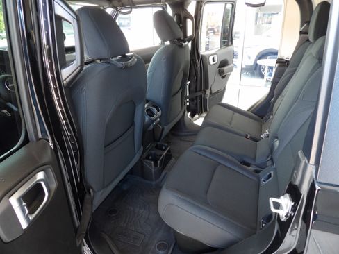 Used 2022 Jeep Gladiator Sport AWD/4WD image 23