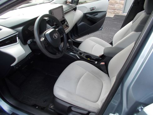 Used 2022 Toyota Corolla LE image 13